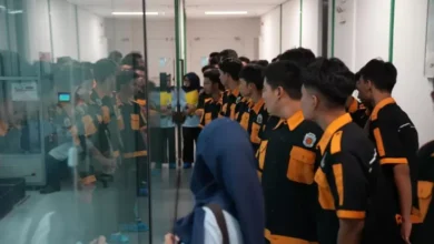 SMKN 4 Tangerang Nyemplung ke Pabrik Oppo, Lihat Langsung Proses HP Dirakit