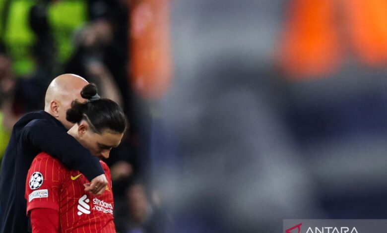 Van Dijk tenangkan Nunez lalu Jones setelahnya gagal penalti