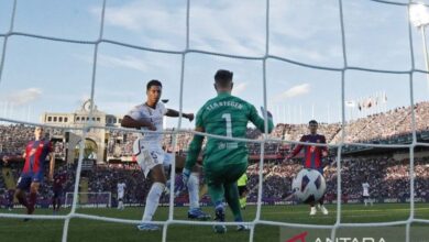 Jude Bellingham diperkirakan absen hingga Oktober pascaoperasi bahu