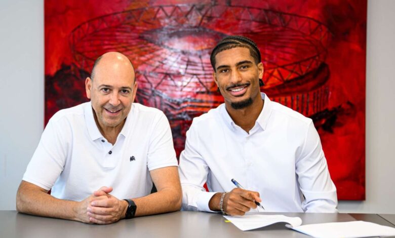 Loic Bade resmi bergabung dengan Bayer Leverkusen dari Sevilla