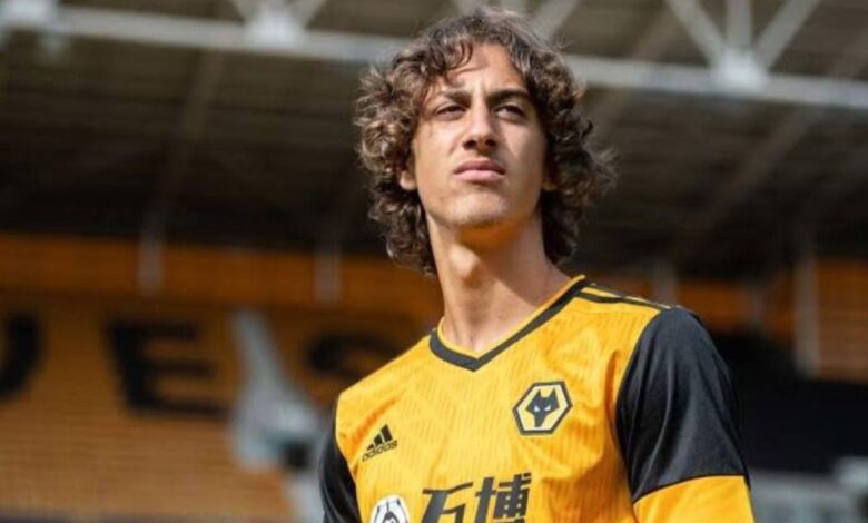 Dortmund di tempat area ambang dapatkan Fabio Silva dari Wolves
