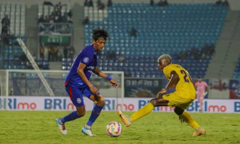 Arema FC kehilangan Achmad Maulana akibat cedera ACL