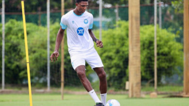 Profil Kyle Hudlin, Pemain Sepak Bola Tertinggi dalam tempat Bumi
