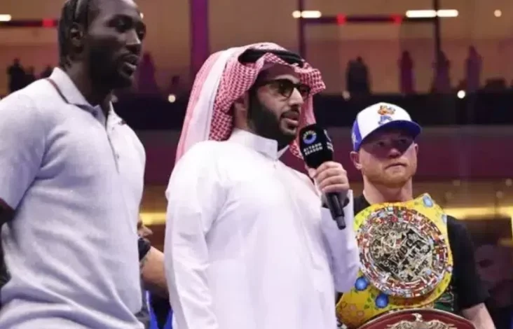 Saul Canelo Alvarez dan juga Gaji Besar Rp2,4 Ribu Miliar pada waktu Lawan Terence Crawford
