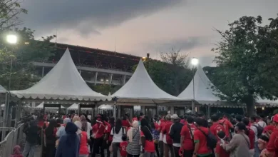 Suasana Jelang Kick-off Timnas Indonesia U-23 vs Vietnam U-23: Stadion GBK Memerah