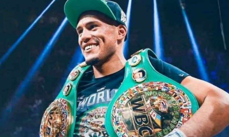 Juara bumi WBC Benavidez tak ingin turun kelas untuk hadapi Crawford