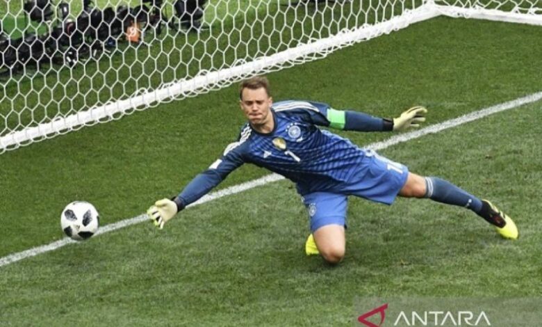 Neuer resmi perpanjangan kontrak dengan Bayern Muenchen hingga 2026