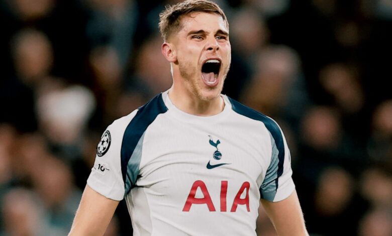 Frank: Van de Ven cetak gol layaknya Messi